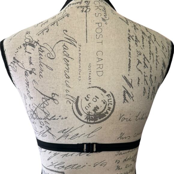 DaKine Red And Black Triangle Bikini Top Size Small NWOT - Picture 2 of 4